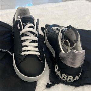 Dolce & Gabbana Men's Sneakers in Black and Silver